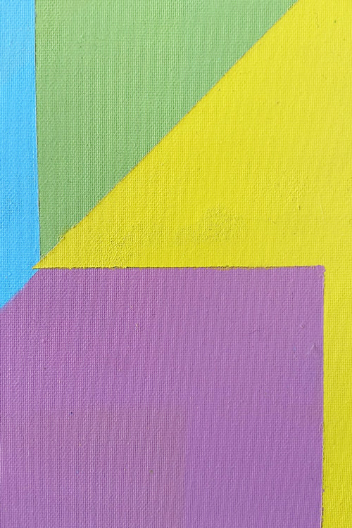 Détail du tableau Carré Rose de Debens – Œuvre géométrique contemporaine aux couleurs jaune, rose, vert et bleu.