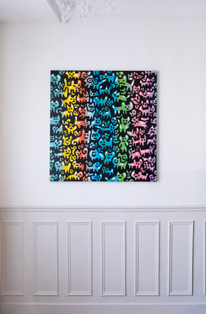 Vue d’installation d’une œuvre de figuration Libre et Street art de Chanoir 'little united chas', peinture acrylique, exposée dans un intérieur parisien – en vente chez Galerie Vermeulen, art contemporain en ligne.