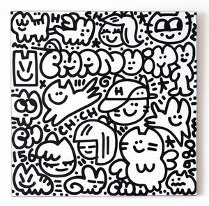 Acrylique sur toile, noir et blanc, représentant un univers graphique ludique et peuplé de personnages félins et souriants, typiques du style street art de l’artiste.
