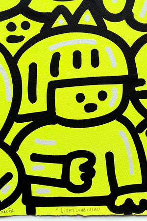 Détail de l’œuvre originale de street art de Chanoir intitulée « Light Love Chas », 2025, peinture sur papier Arches représentant des personnages stylisés en jaune fluorescent, style graphique et pop.