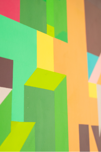Détail du tableau "DBNS Ludique" par Debens – Une explosion de couleurs et de volumes pour un intérieur au design audacieux.