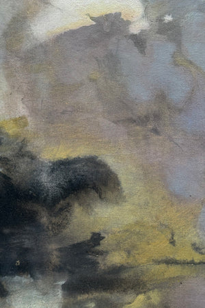Détail de l'oeuvre Rio Volador de GUSTAVO VEJARANO. Une oeuvre contemporaine abstraire de l'artiste colombien, aux ton de gris, jaune, blanc et noir. Une oeuvre présentée par la Galerie Vermeulen.