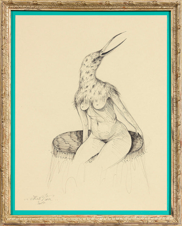 Œuvre signée Miss Van, encre sur papier, personnage féminin assis avec tête d’oiseau, dessin encadré.