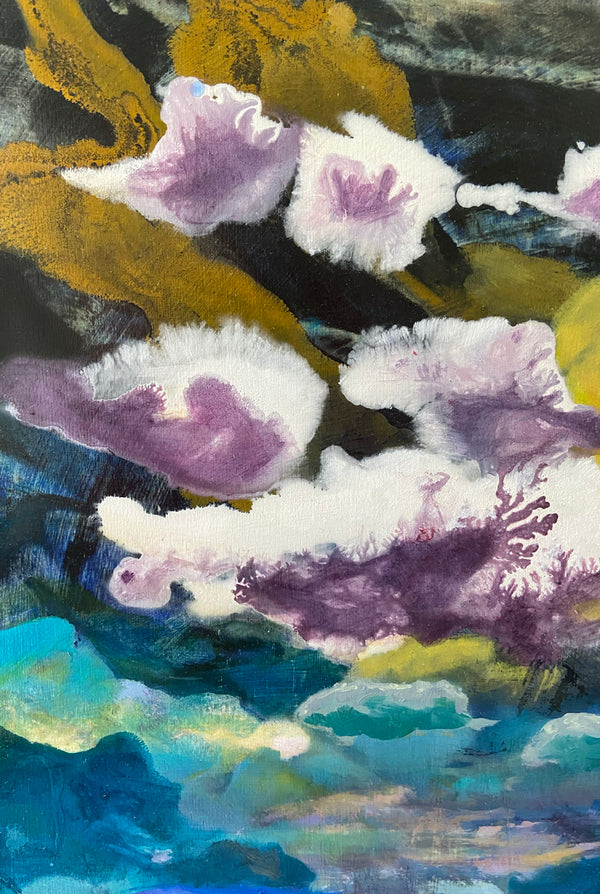 Peinture abstraite de Gustavo Vejarano aux textures organique et couleurs vibrantes – violet, bleu, or – proposée par la Galerie Vermeulen, art contemporain aux résonances poétiques, océaniques et chromatiques.